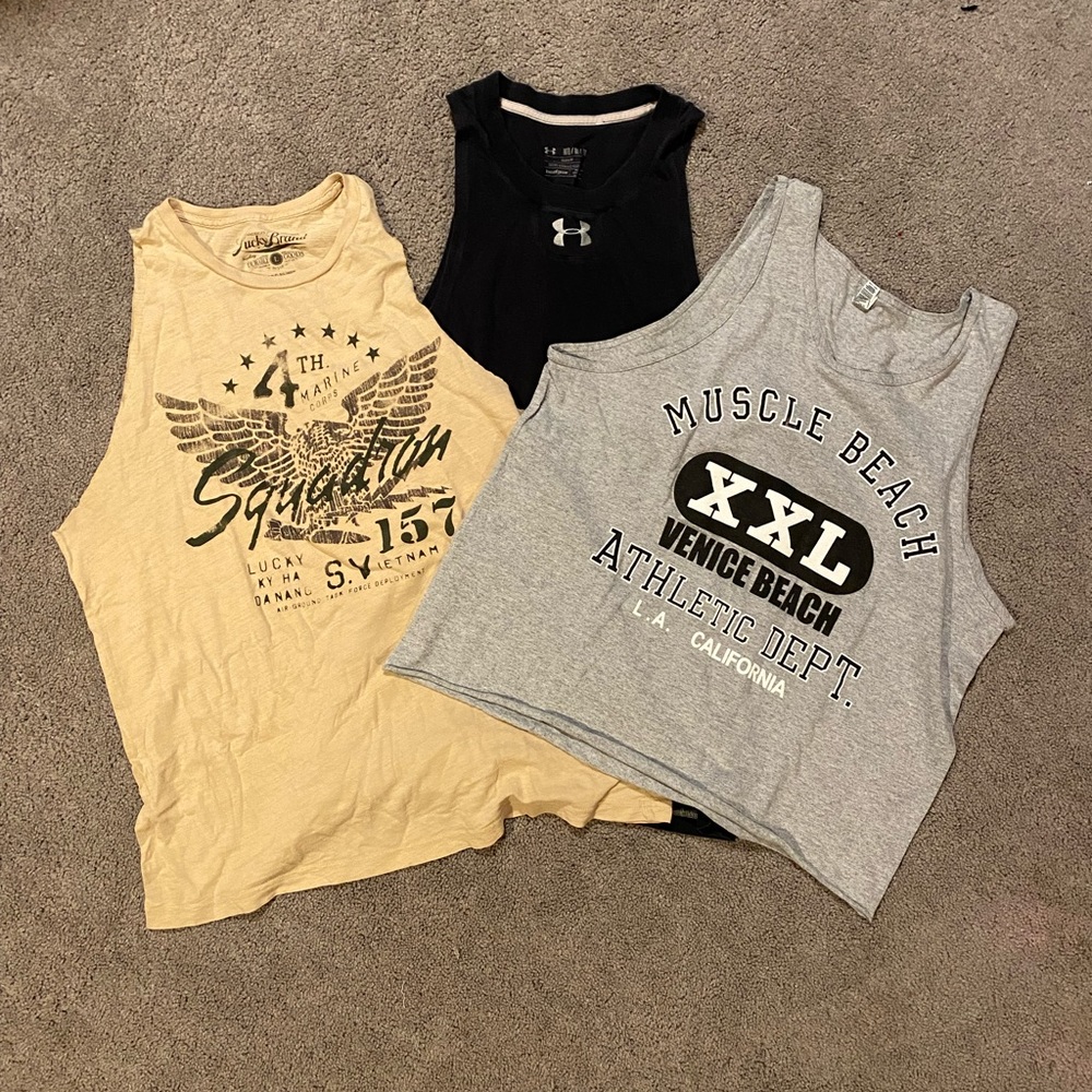 3 Muscle Tanks Bundle - Picture 2 of 2